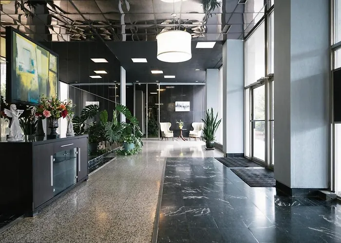 Downtown Atl Condo Onsite Parking King Bed & Bonus Room Lm1901